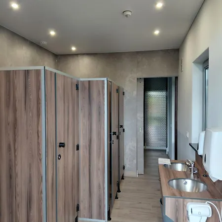 Shepherd Hutten